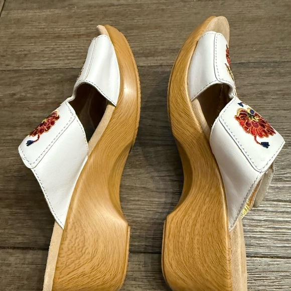 Alegria white floral heels - Picture 9 of 10